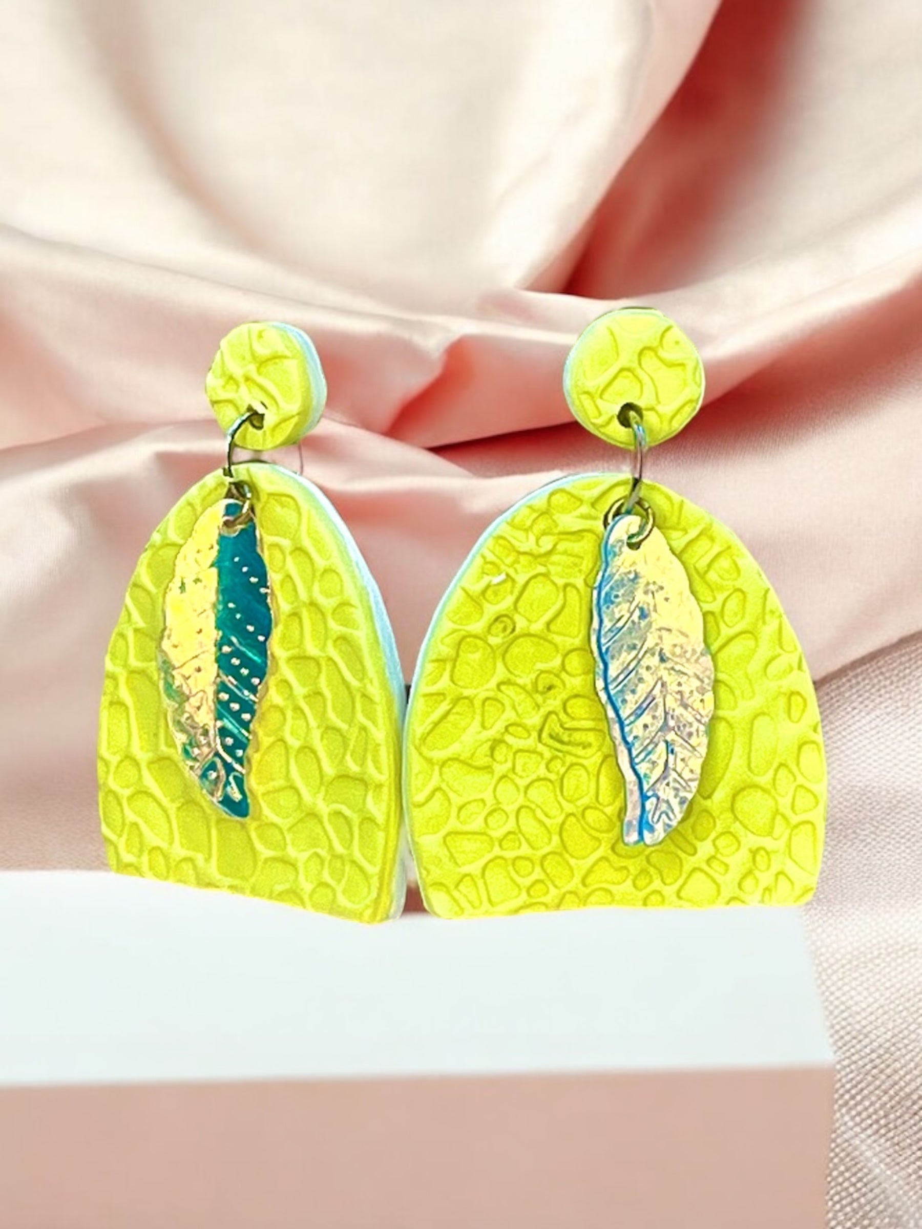 Holographic Feathers Earrings