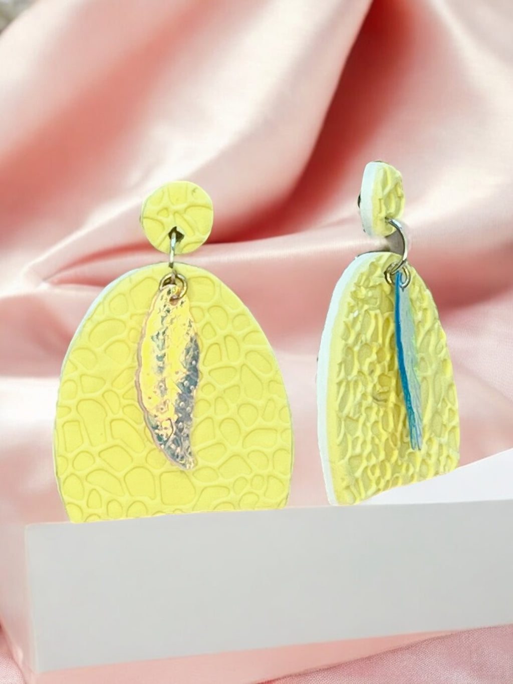 Holographic Feathers Earrings