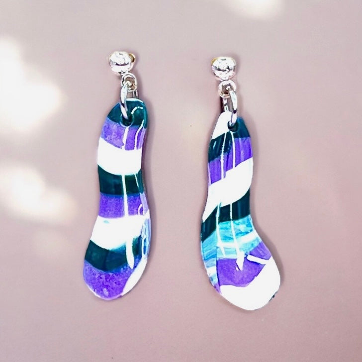 Mini Squiggle Green Dangles