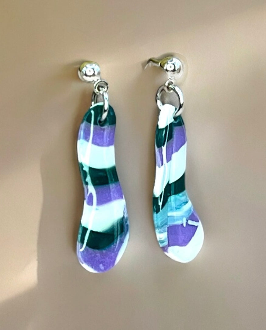 Mini Squiggle Green Dangles
