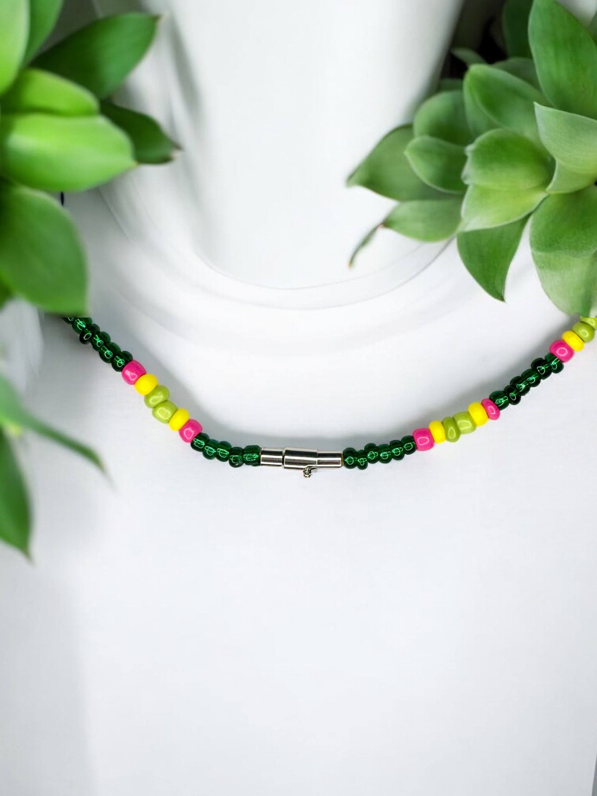 Daisy Beaded Necklace