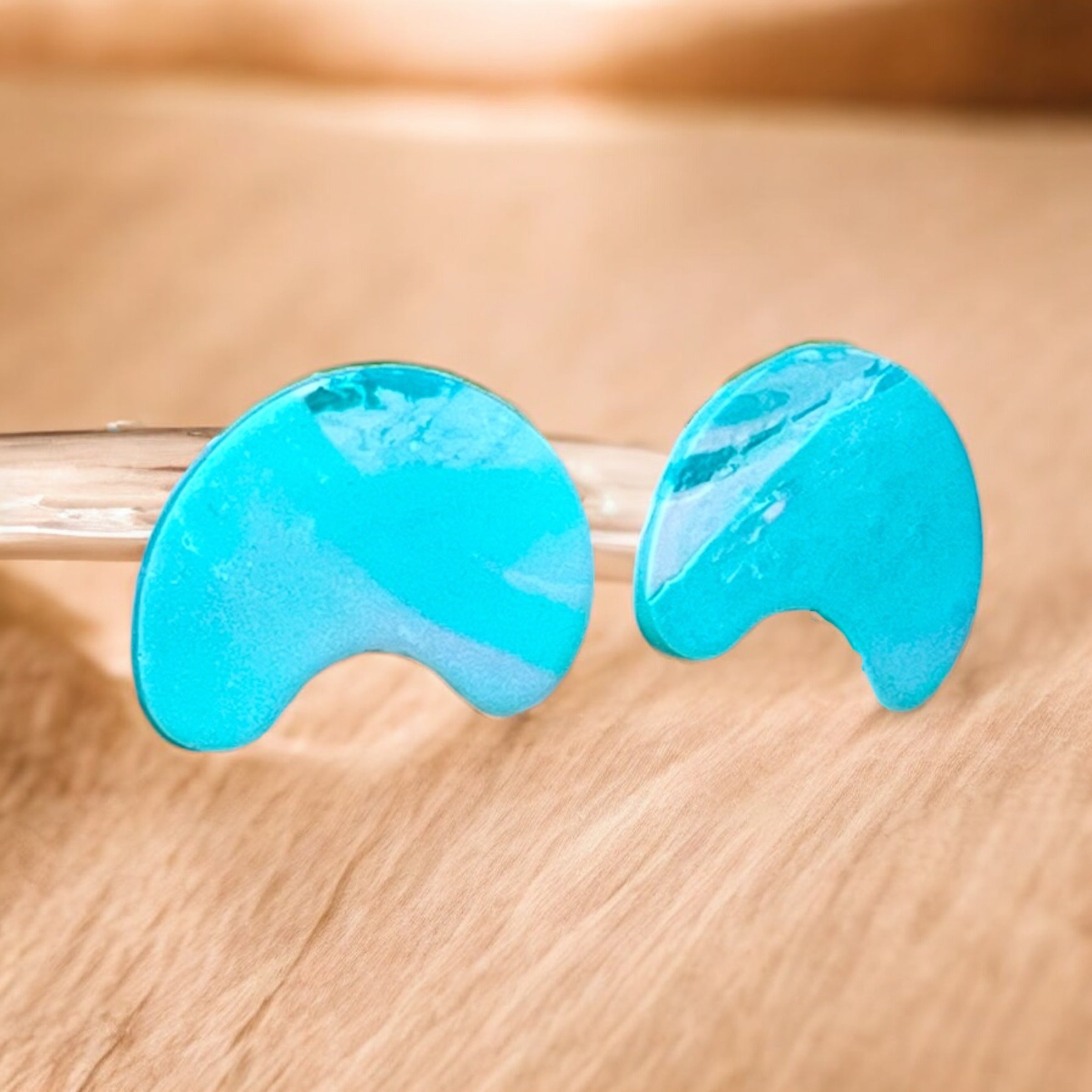 Swirl with Green Studs