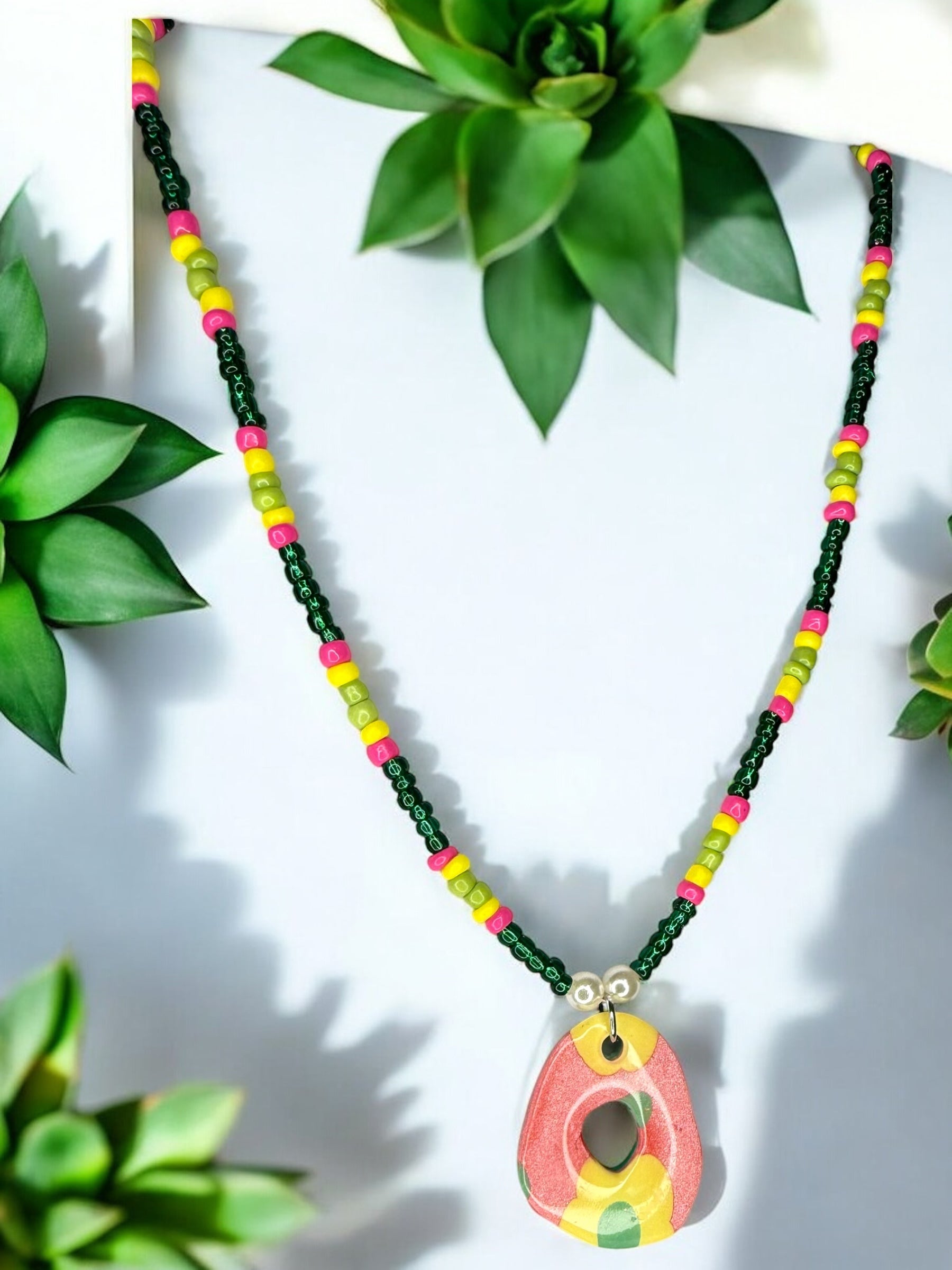 Daisy Beaded Necklace